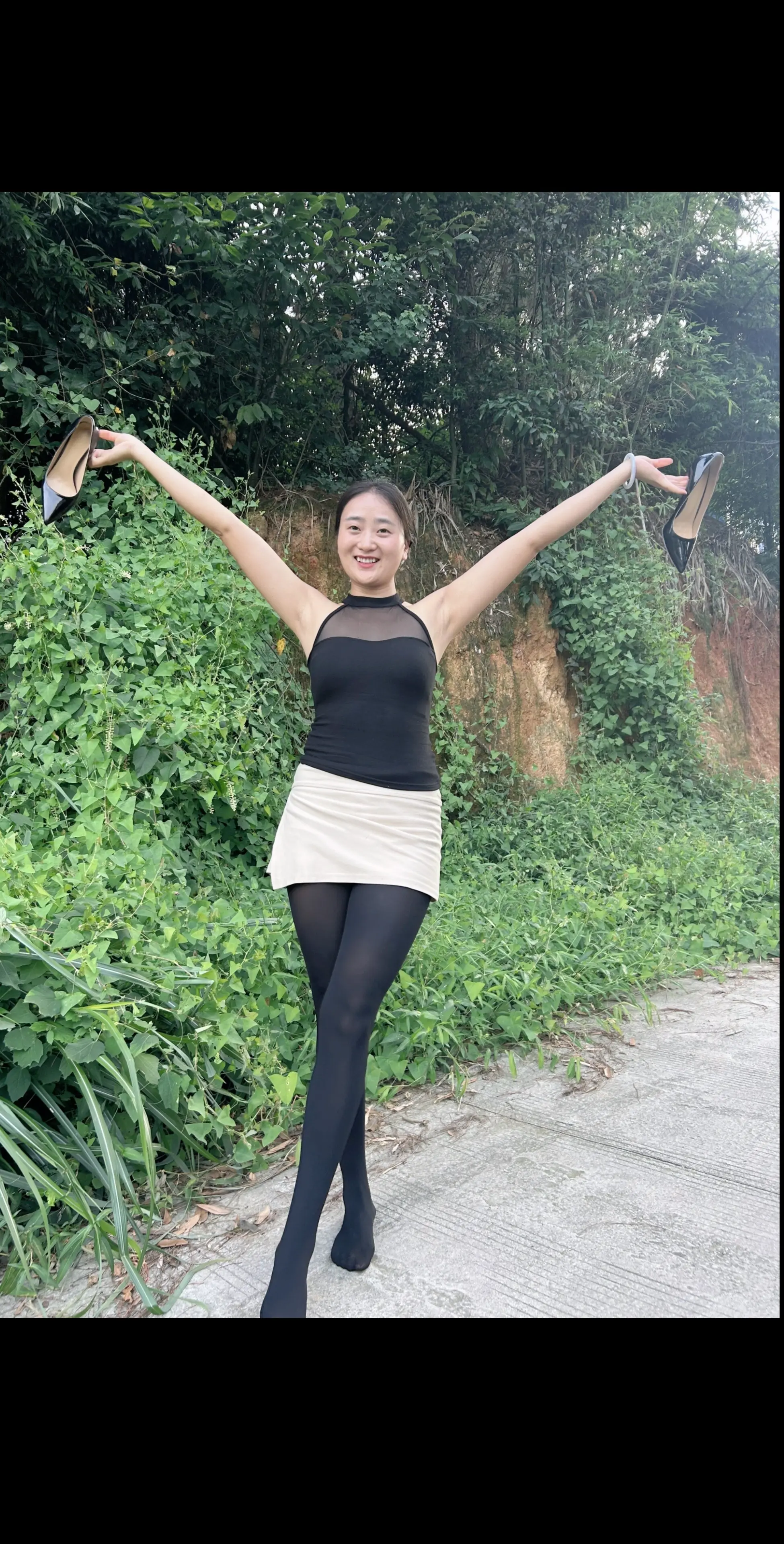 纵此生也不过百岁 今朝有酒今朝醉，莫管是与非！