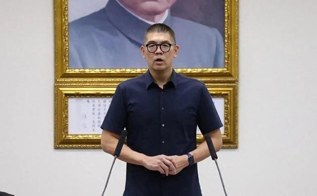 国民党的清理门户，开始了！面对赵少康集团盗用绿营剧本、公然羞辱连战的毁党行径，连