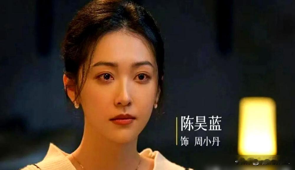 老舅这剧是把中年男人的意淫剧本焊死在屏幕上了吧？海归美女打着收购旗号冲才华来