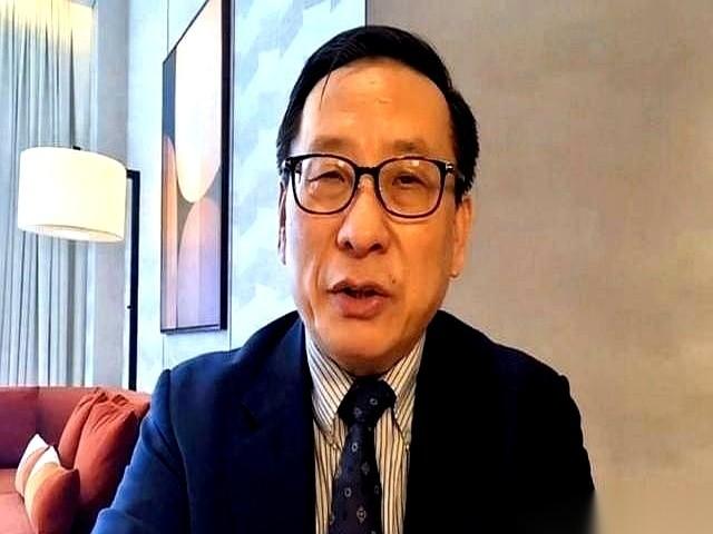 有个叫高志凯的大佬，扔了个炸弹。他说，未来一年半，全球很可能有一场金融危机。