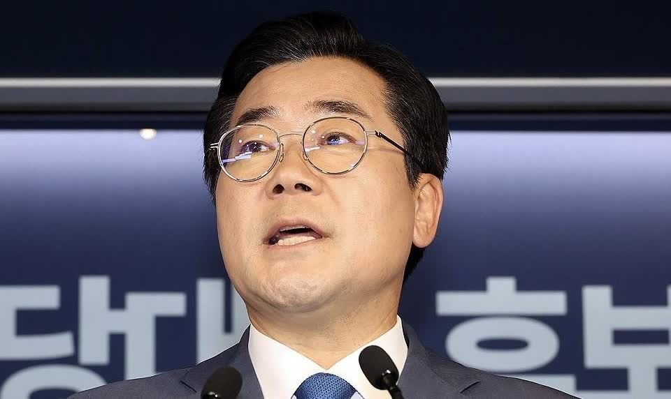 7月16日韩国共同民主党党首候选人朴赞大议员宣布，将推动对涉及李在明总统违反公职