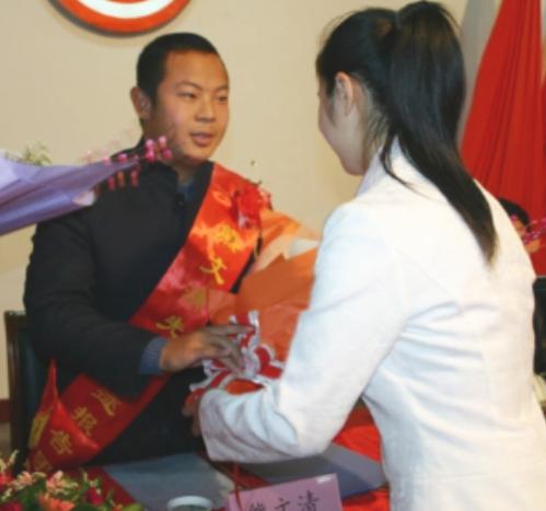 2006年，江西一女子惨遭车祸，昏迷半个月才醒来，谁料，她竟告诉母亲，将自己从车