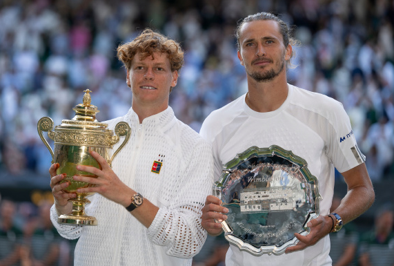 ATP最新排名: 兹维列夫超阿卡升至第2, 辛纳高居榜首