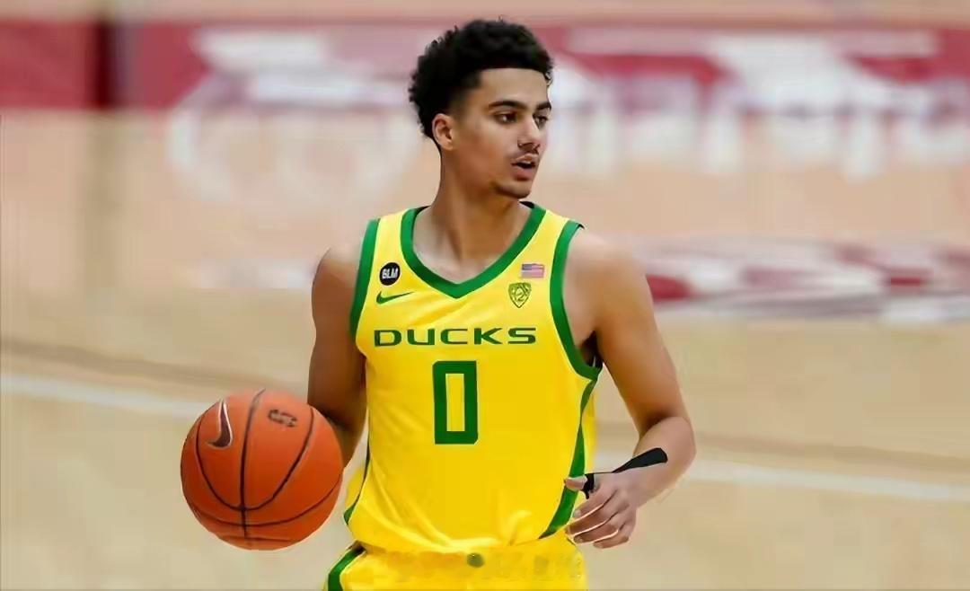 据媒体人透露，26岁美籍后卫威尔·理查德森已与新疆男篮会合。这位1米96的NBA