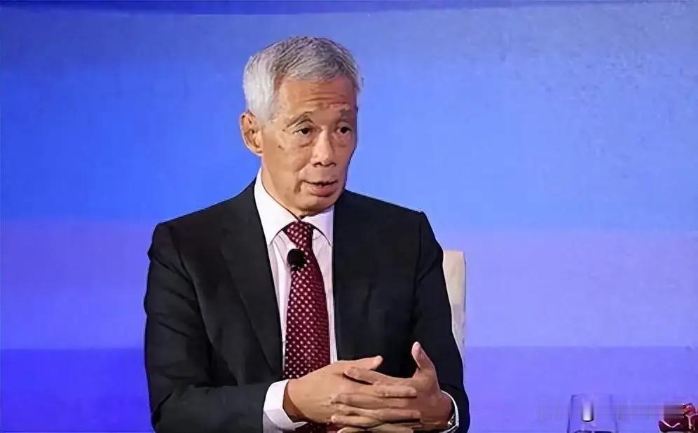 “我们不是华人国家，只是华人恰好占了多数！”李显龙的话说得非常直白，也很坚决，似