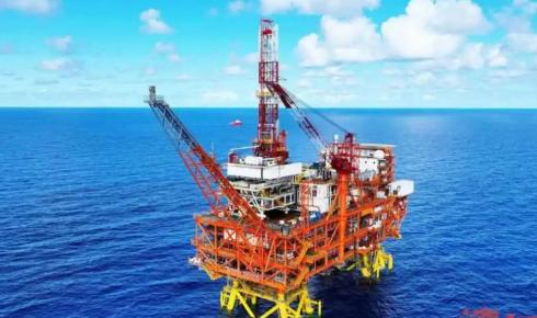 南海有那么多石油，为什么中国不像越南一样去开采，反而还靠大量进口？ 其实很多