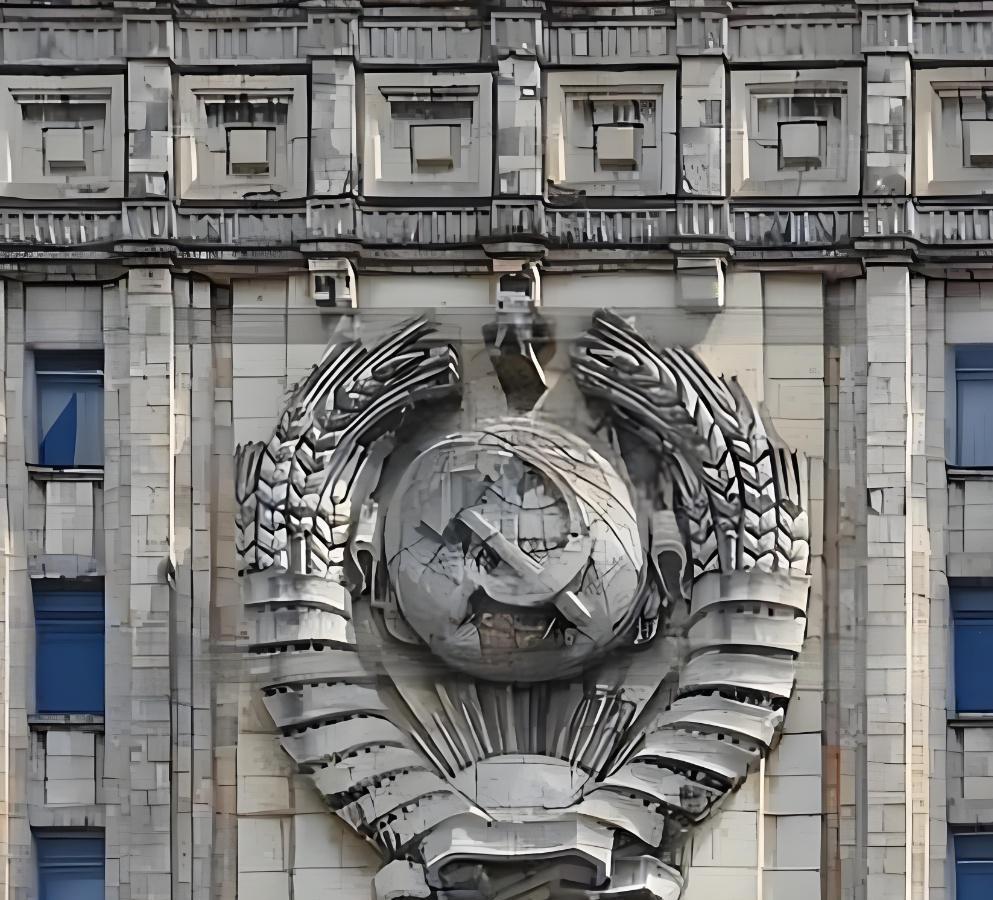 为什么俄罗斯外交部大楼上仍挂着苏联国徽？莫斯科市中心那座172米高的斯大林式建