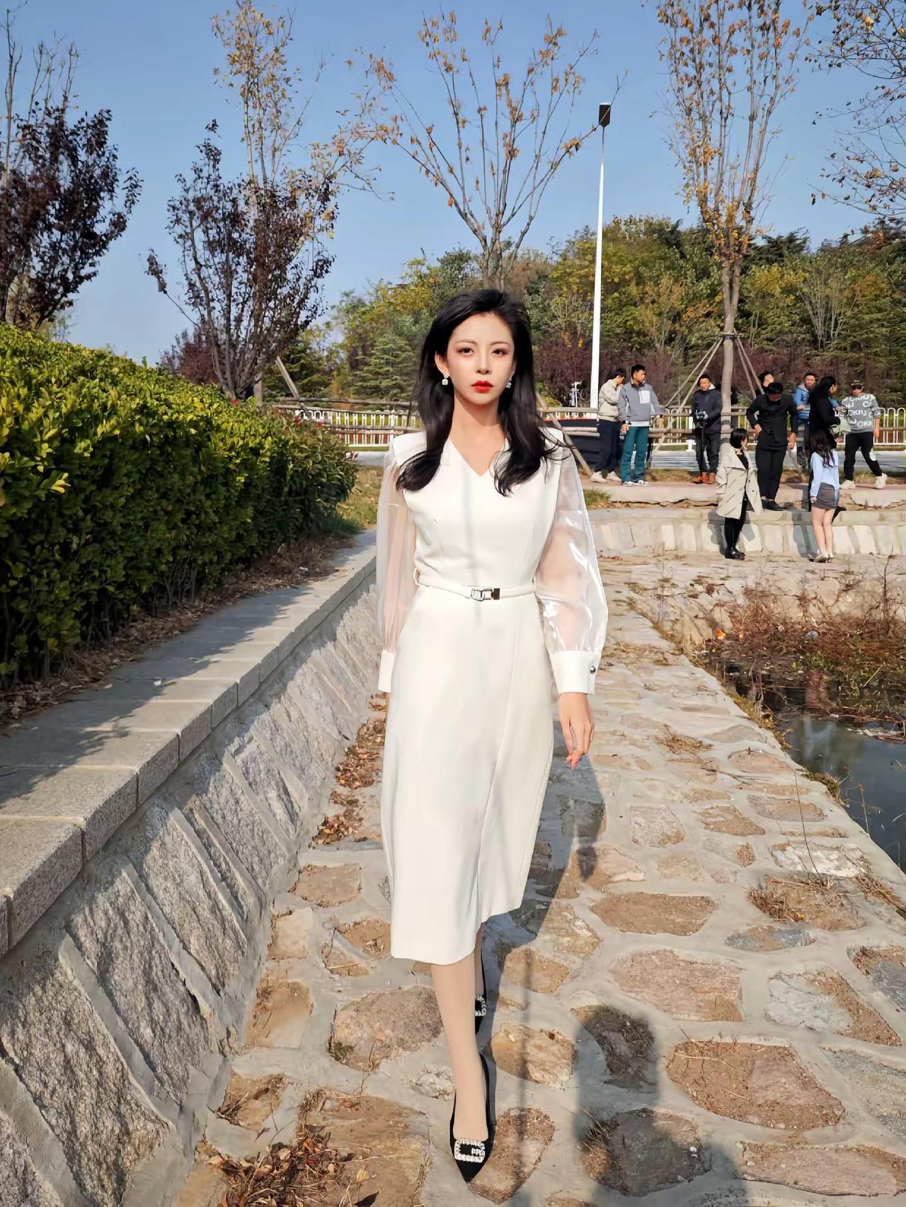 姐一上线迷倒一片职业穿搭御姐