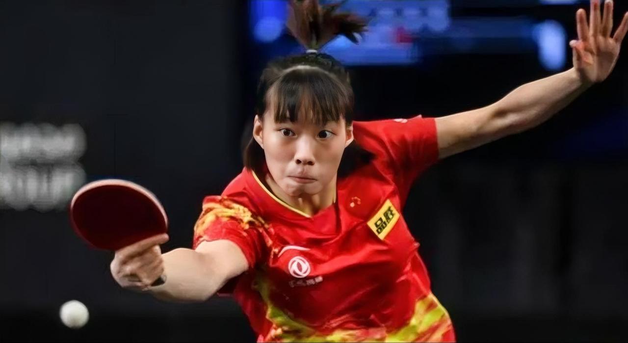 现在国乒女队七朵金花里，石洵瑶的地位相对比较尴尬，处于冲上不去又拽不下来的位置。
