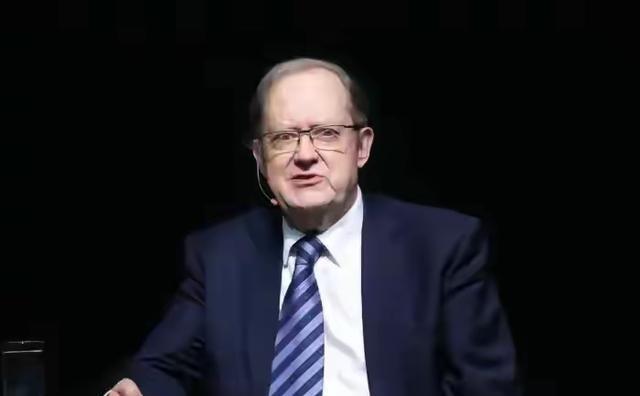 英国著名学者罗思义就未来中美关系以及核战争发出预言。他说，中国有些人认为，中美之