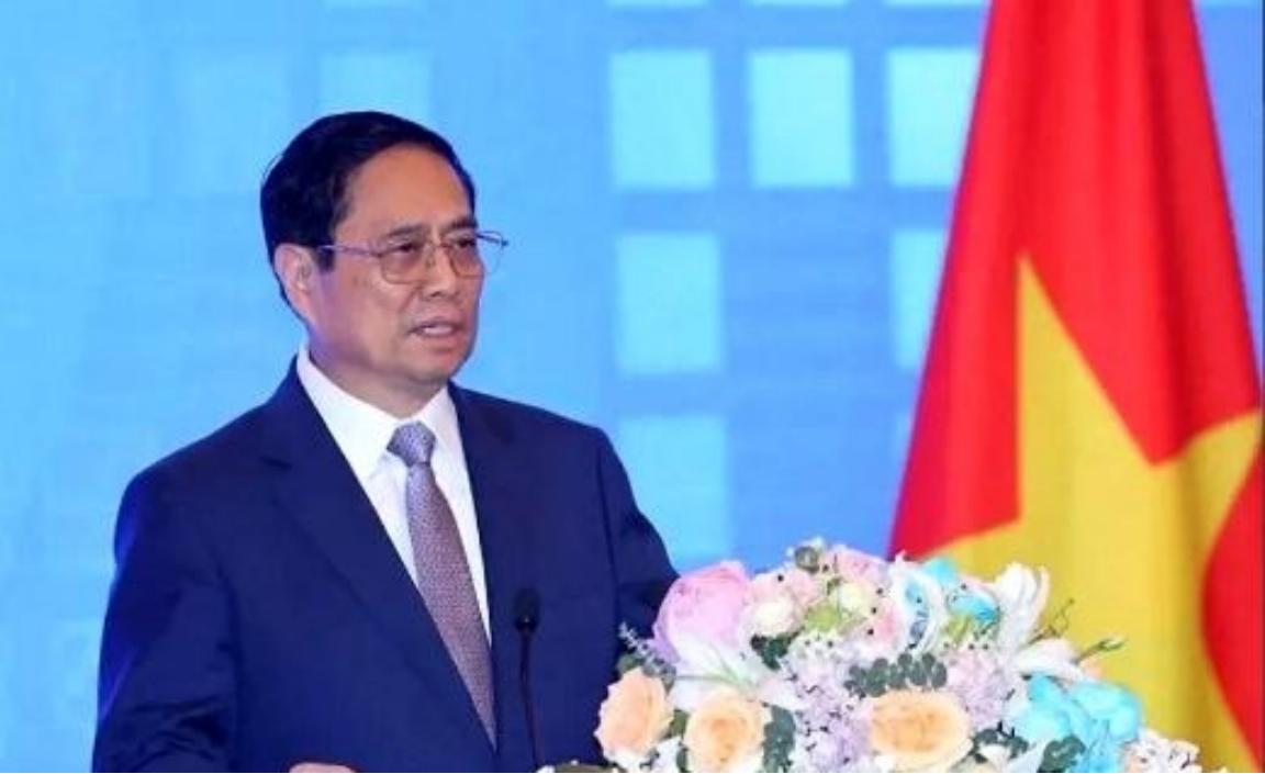 越南高铁现在没人敢接单，因为越南提的要求简直太奇葩，他不但要别人给他修高铁，而且