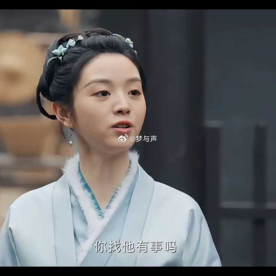 终于知道田曦薇为何一直有刘海了，她的很多戏里都有刘海，看了她主演的田耕记以后明白