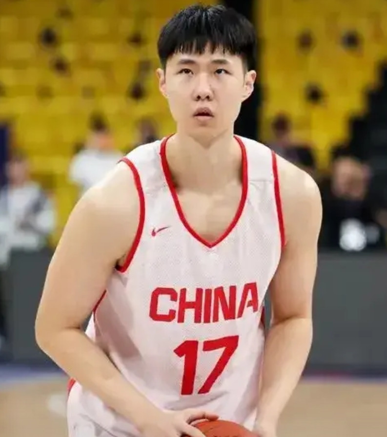 17+3，赵嘉义被王俊杰挤掉首发位置后的第一场，马上大爆发。上一场对沙特赵嘉义表