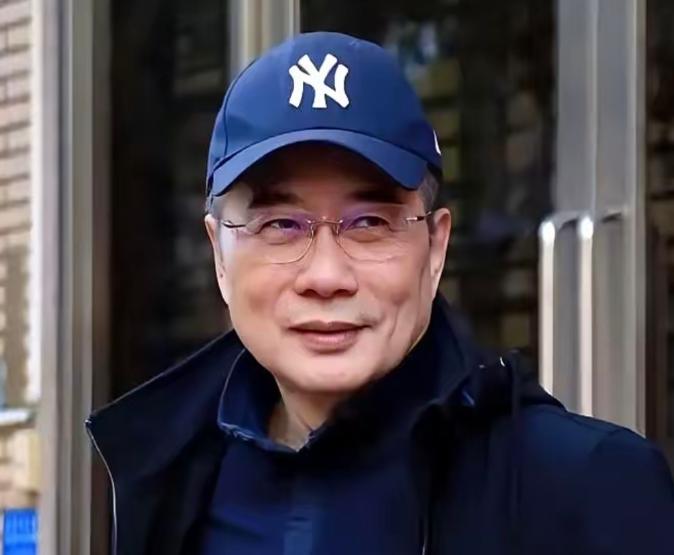 蔡正元小肚鸡肠！脚铐还是戴着吧，别卸了！蔡正元最近谈到郑丽文，话里话外