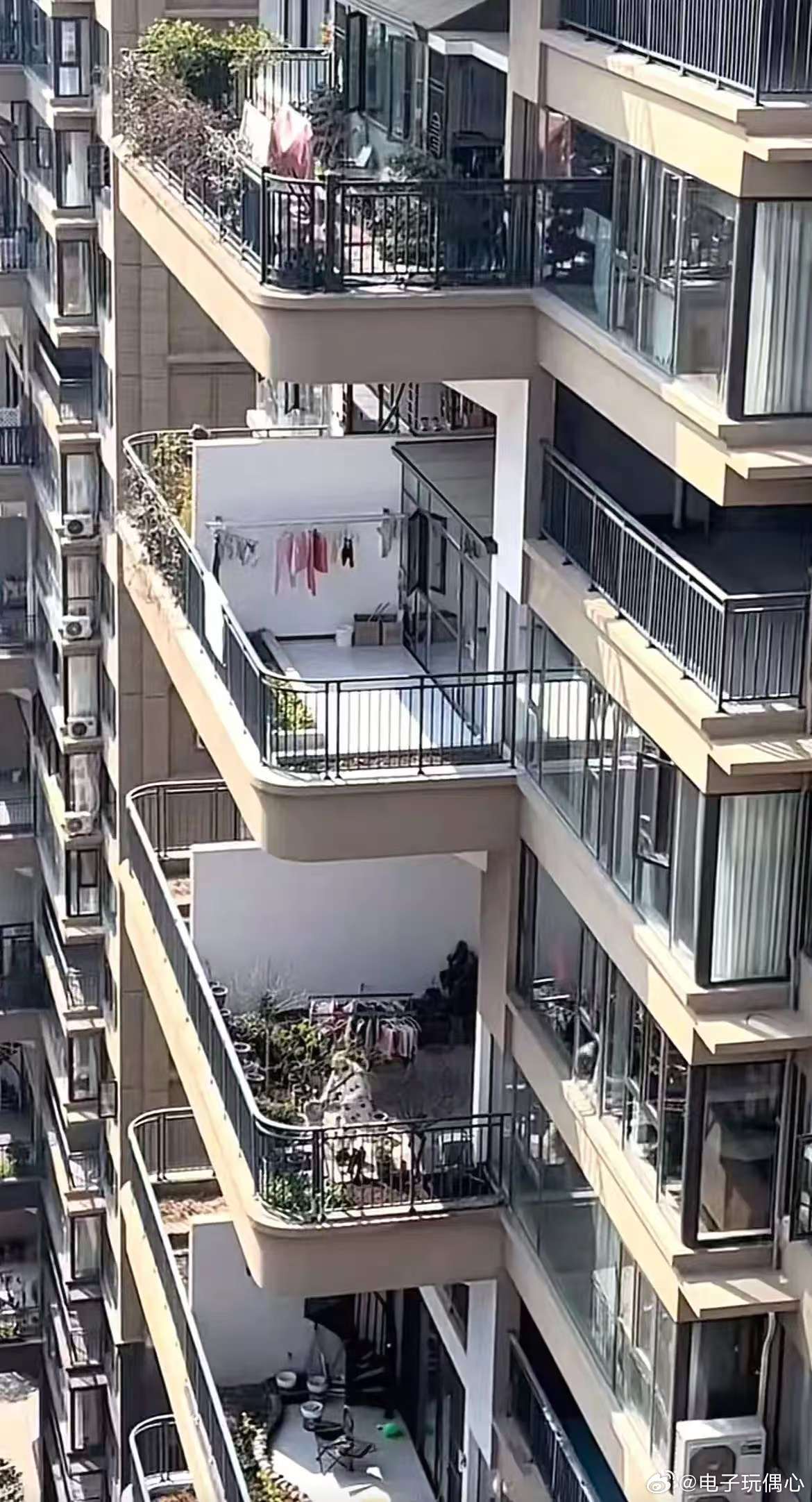 不得不说，这才是住宅楼该有的样子，建议大力推广。