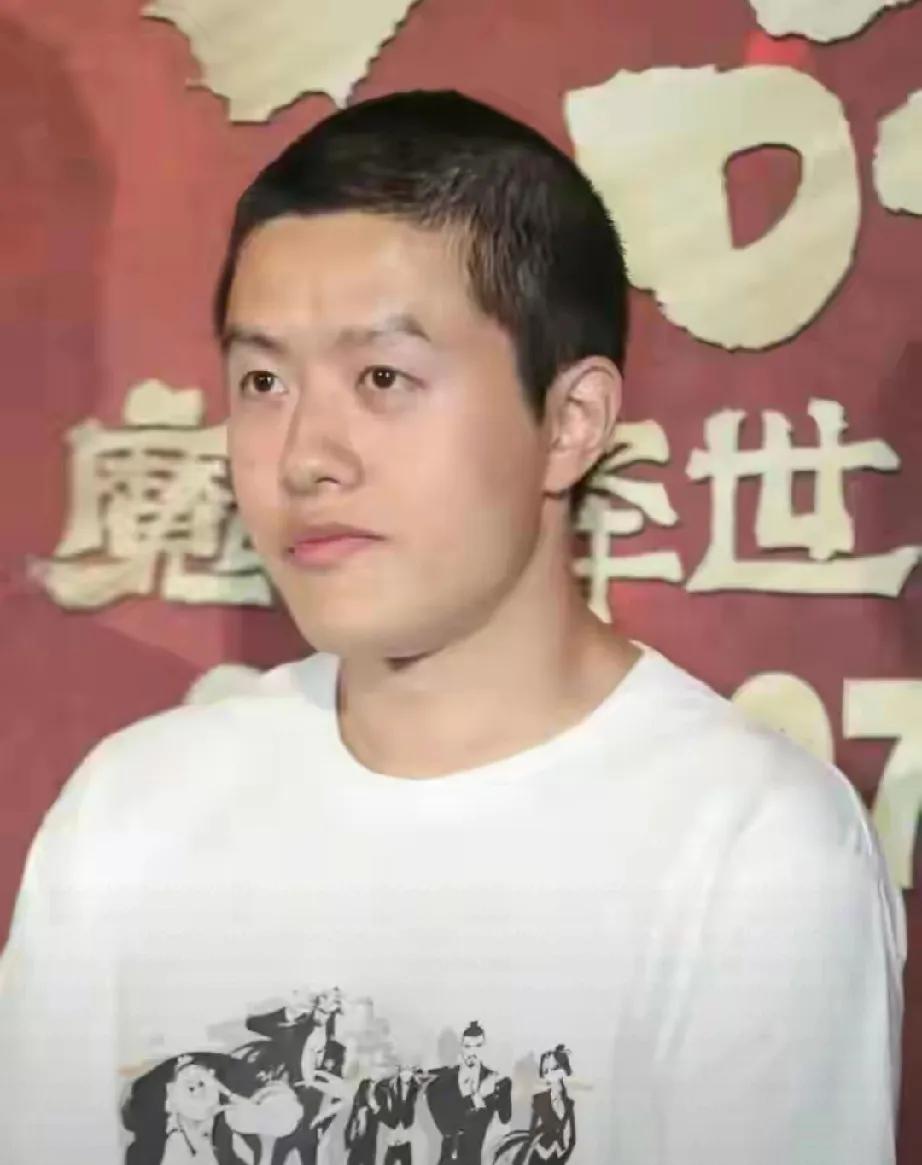 张艺谋眼光独到，夸赞“不合群”的饺子导演是娱乐圈“聪明人”，真没说错！今年金鸡奖