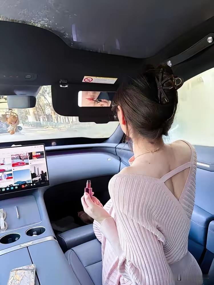 这就是为什么副驾驶不能坐女同事的原因