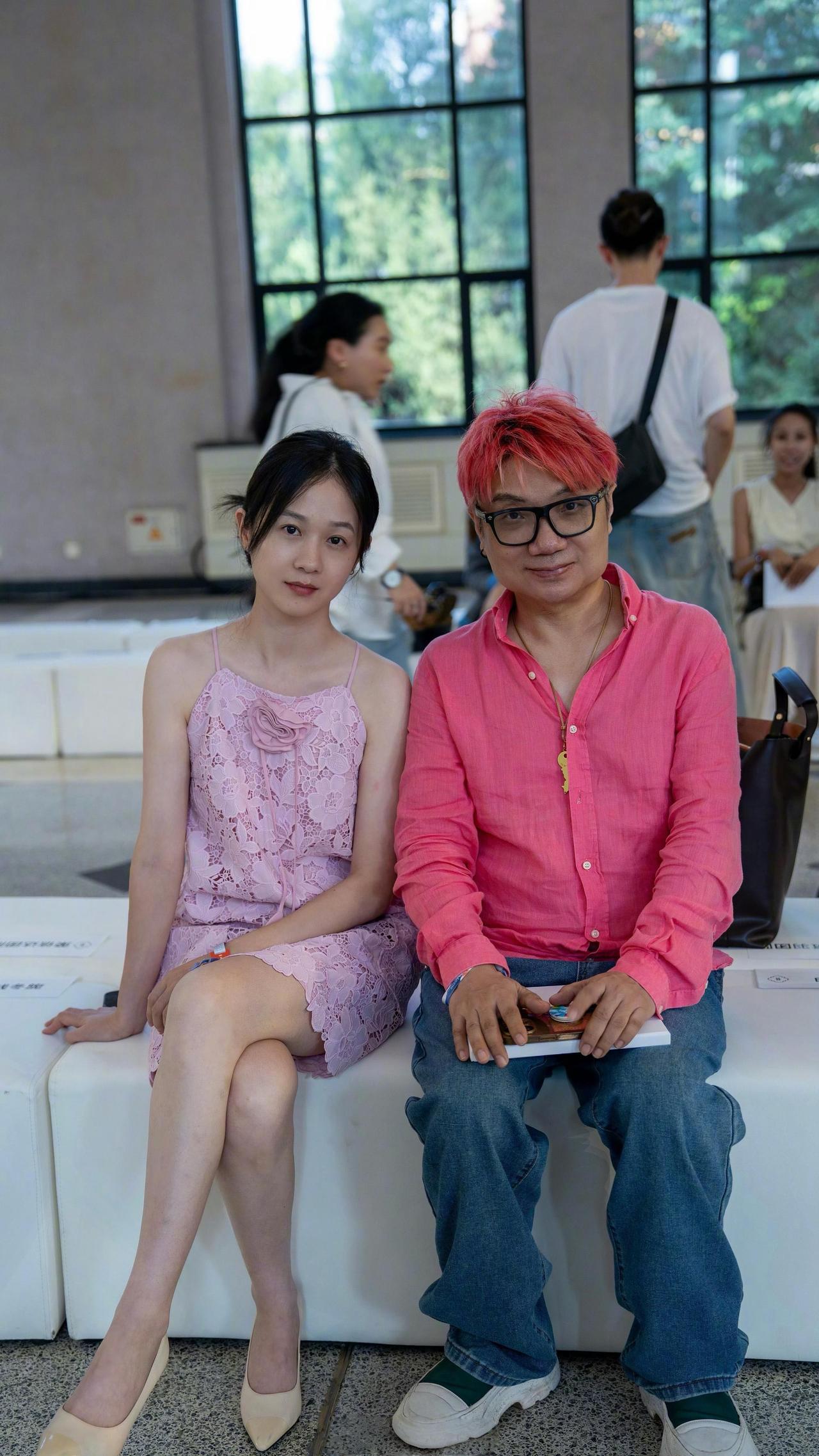 阚昕出来宣传由她参演的新电影了，她是谁？很多人都不知道，但是程青松曾拉着她一