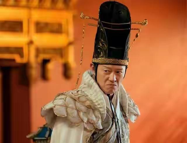 崇祯诛杀魏忠贤后大明迅速崩塌，煤山王承恩一句道破真相“魏忠贤不死，大明不亡