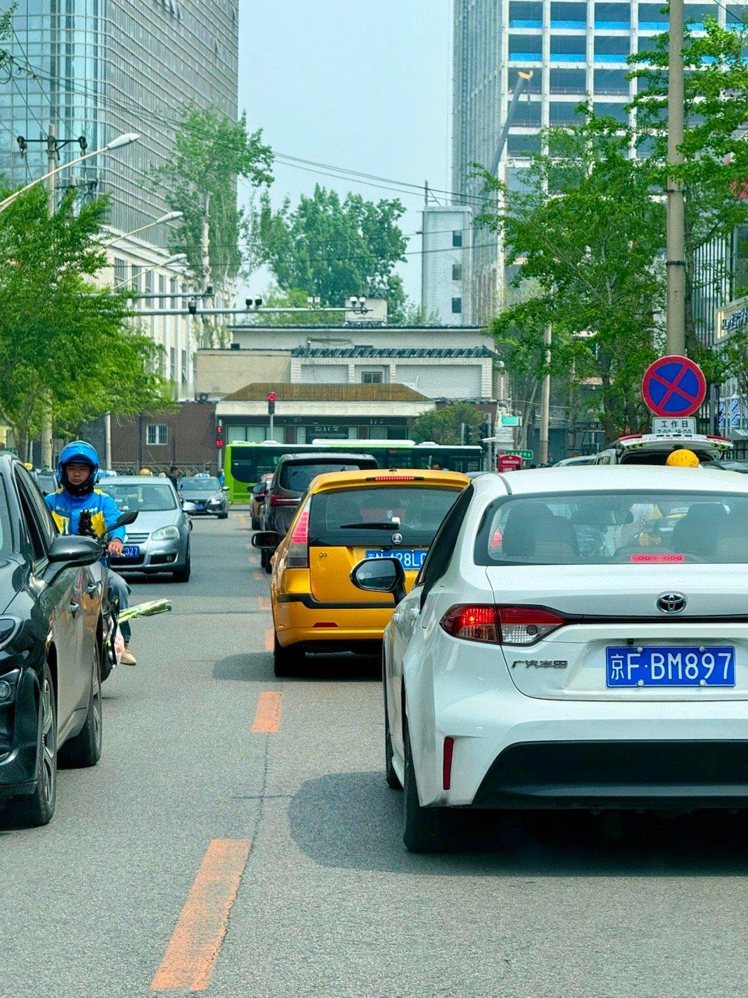 还是低估了北京玩家的实力，如今还能上路的93旅行版，烧的都是人民币[捂眼睛]​
