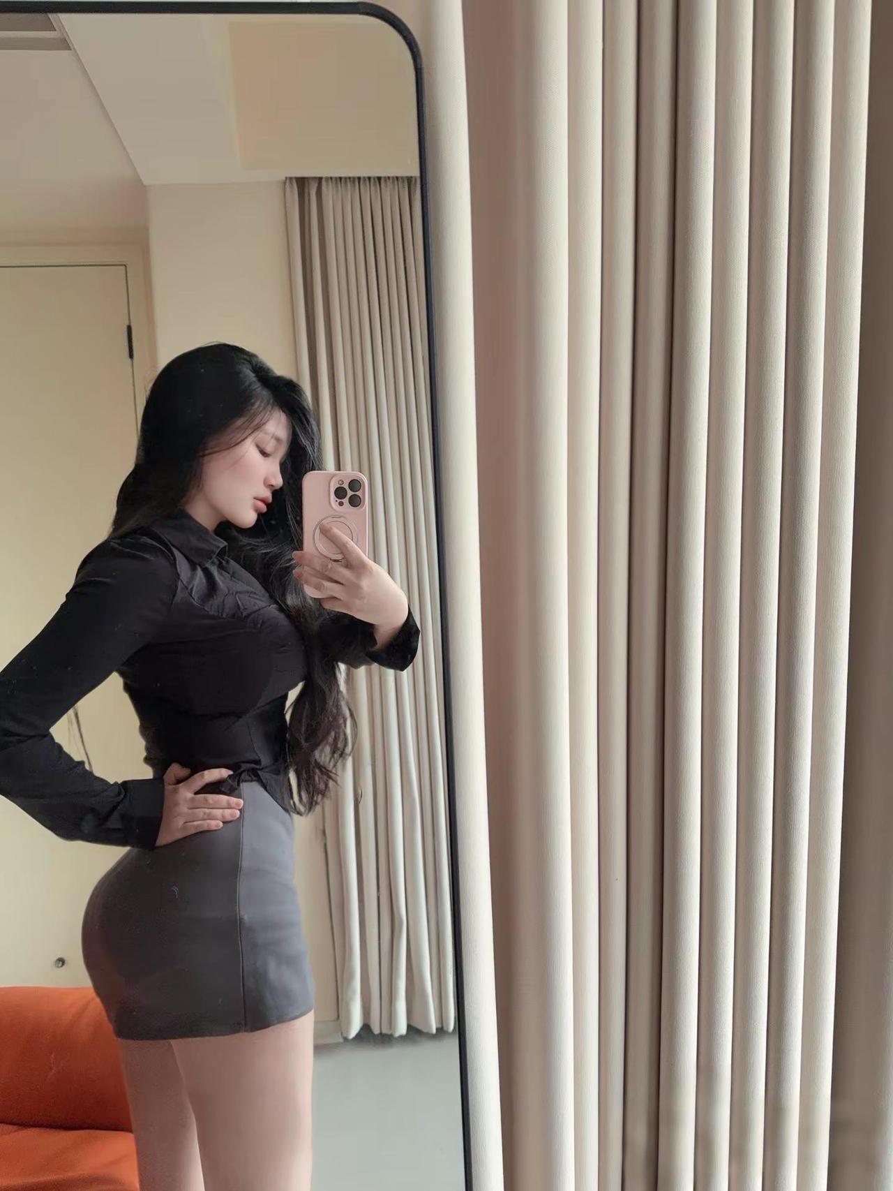 在干嘛。辣妹穿搭身材