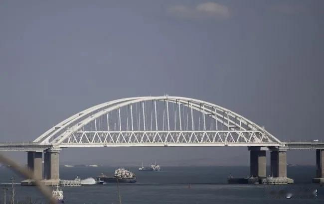 乌军刻意不炸克里米亚大桥是因为“网开一面”“网开一面”这个词语我们中国人都很