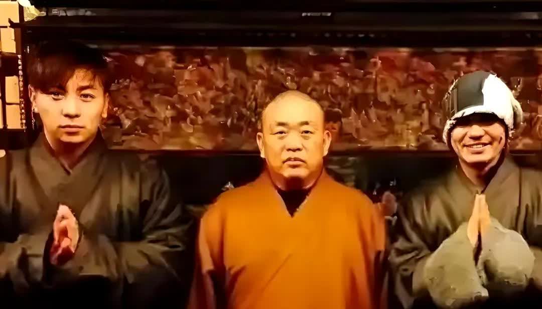 今晚的王宝强估计要失眠了。不是马蓉又来跟他要抚养费了，而是曾经拉他一