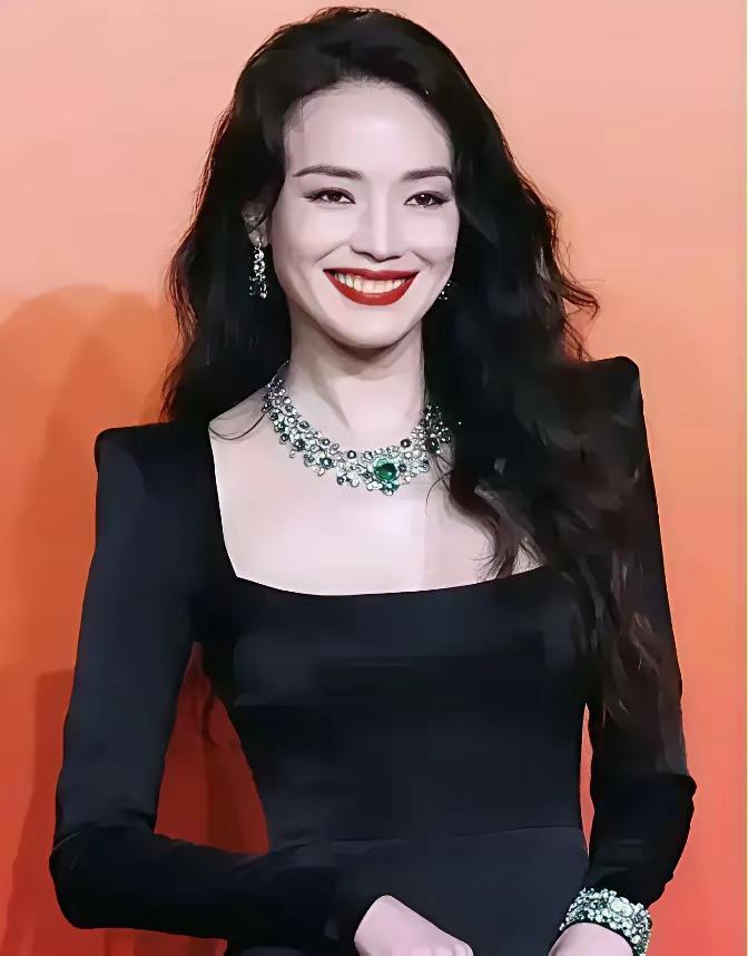 舒淇在节目里第一次承认，她和冯德伦为了要孩子已经折腾了整整九年！从四十出头到