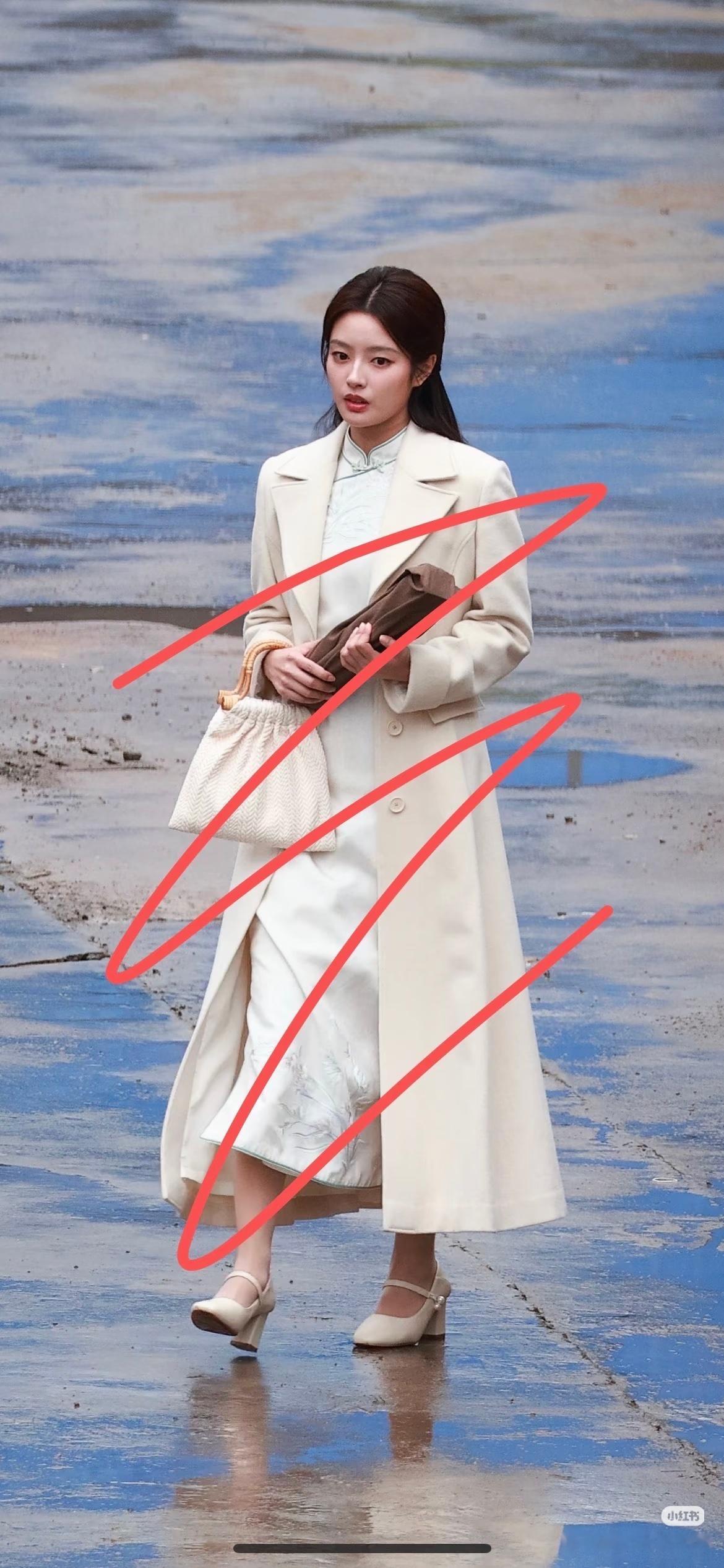 徐若晗玉簟秋路透，看出来这个女主是个普通学生了​​​