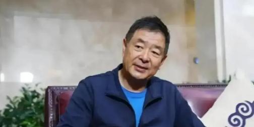演员濮存昕说：“我女儿濮方在美国留学时，谈了个韩国男朋友，回国之后她打算办理签证
