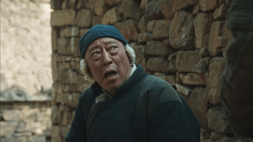 生万物天牛庙村不养怂人村里的教书先生，平时文文弱弱，可一说到村里的大事小情，那