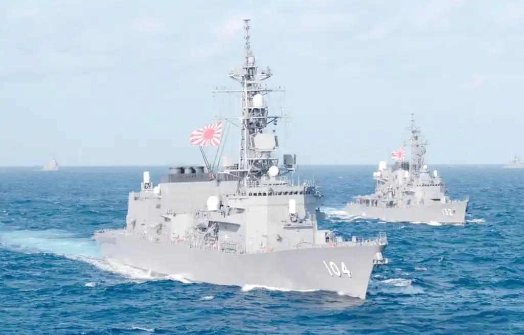 .日本若介入台海会有何后果？日本若果真介入台海，有三种结果：第一种情况，日本