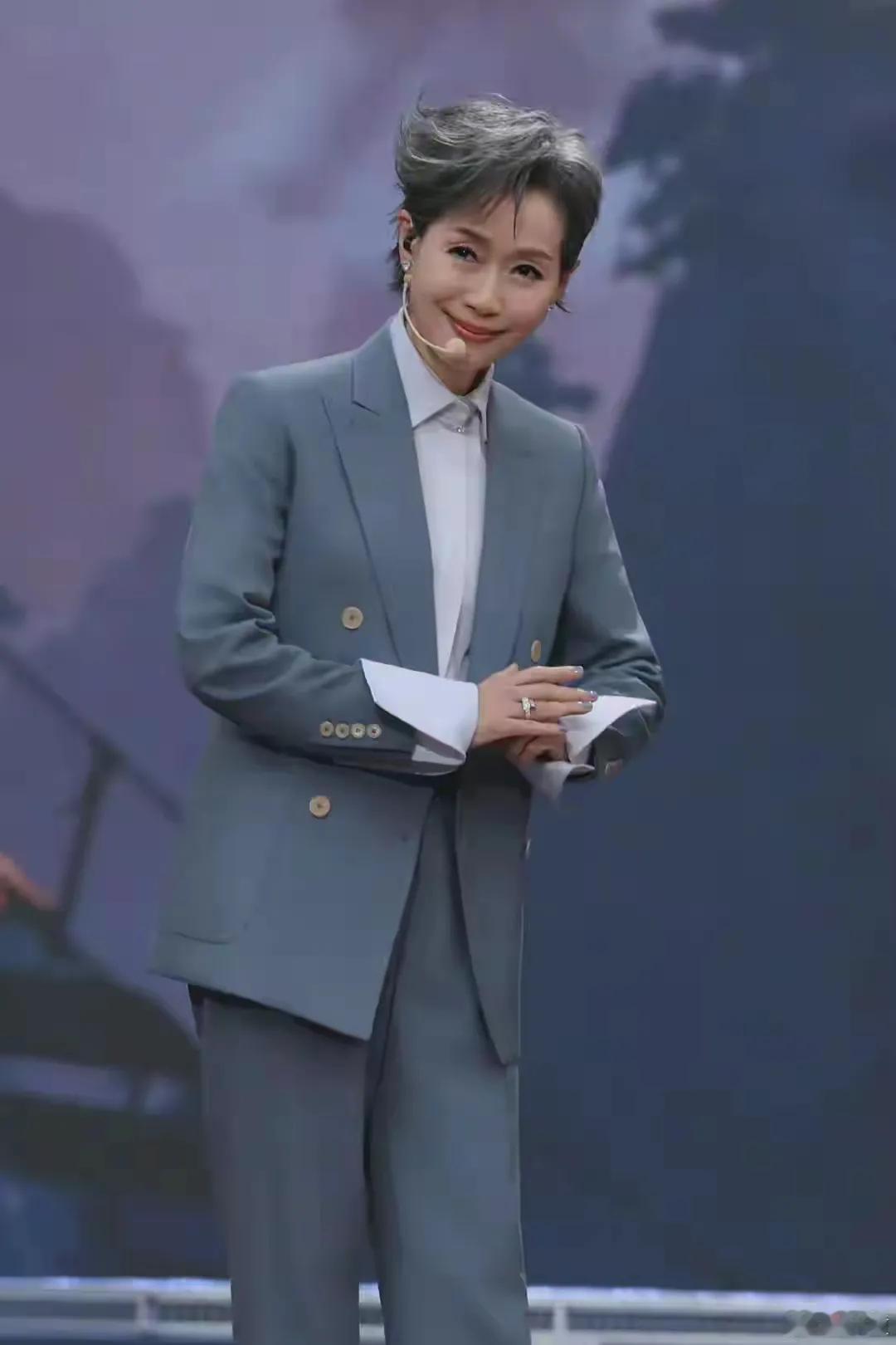 实话实说，新白娘子传奇还有什么新意？一定是一个老掉牙的故事。而且今年的春晚浪