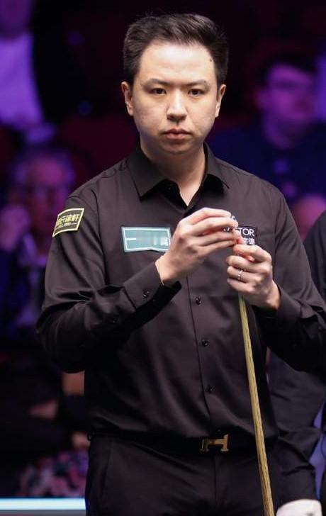 1/4的球台，三局球，从天堂到地狱。他3比1领先，单杆113分打得行云流水，你