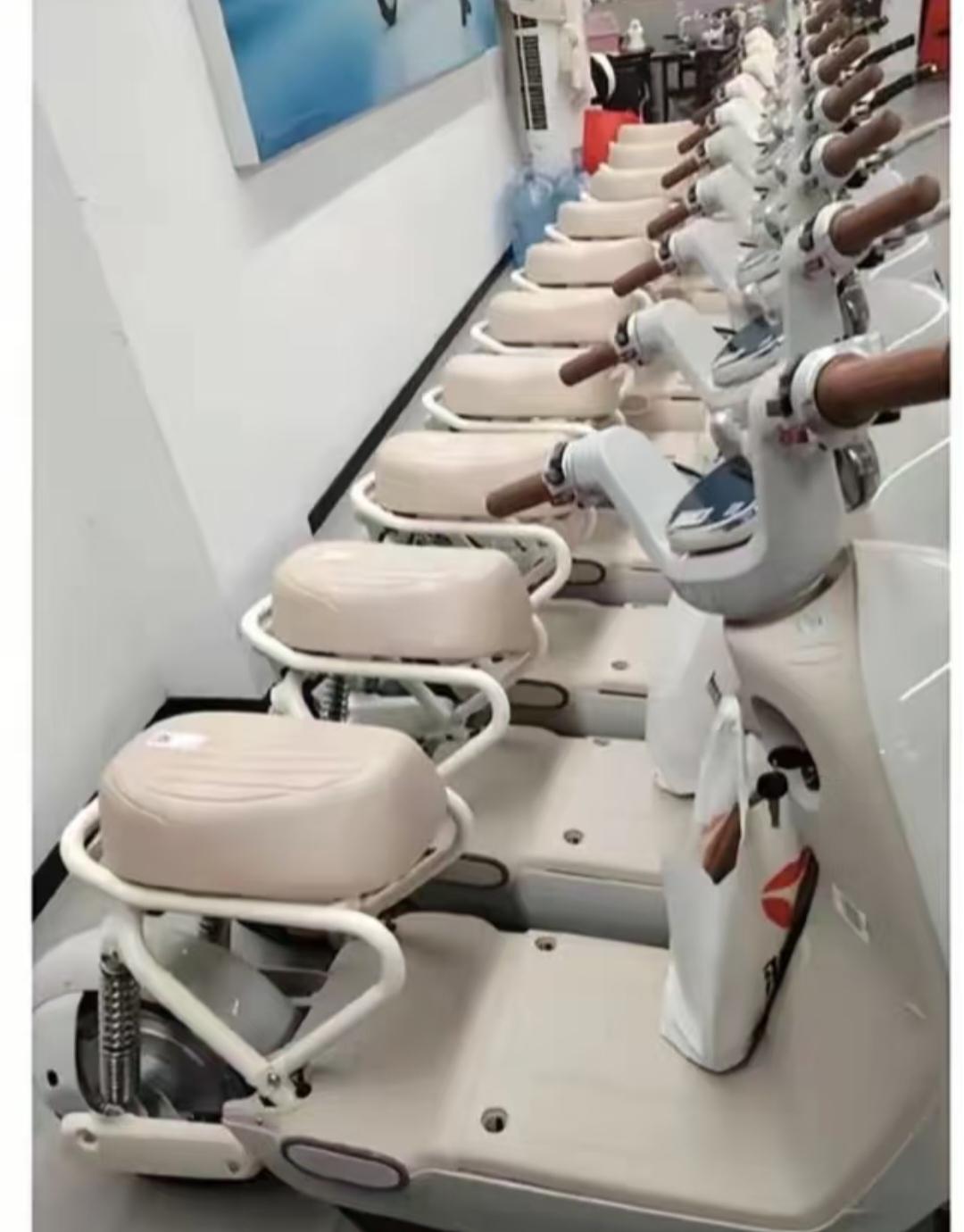 “旧国标”电动自行车今起全面禁售你们说说看这都是谁规定的，新国标车速最高25码