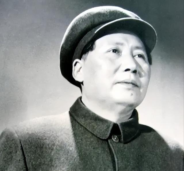 1958年，毛主席下令炮击金门，不小心炸死两个美国顾问，美国得知后率大军压境，指