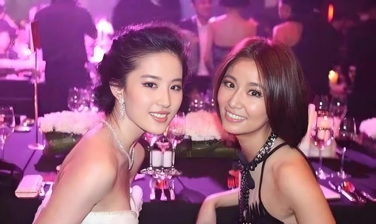 这张照片证明不了刘亦菲比林心如漂亮，只证明林心如比刘亦菲年长。网络上总有人拿十