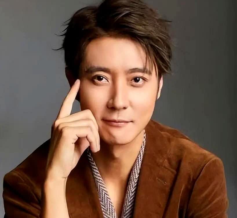 张丹峰这辈子最倒霉的事不是和经纪人纠缠不清也不是演艺事业被毁