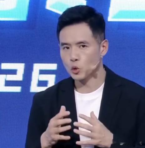 王曼昱远不是3:0零封简彤娟这么简单？刘国正和大番说出了我们看不到的东西。打完