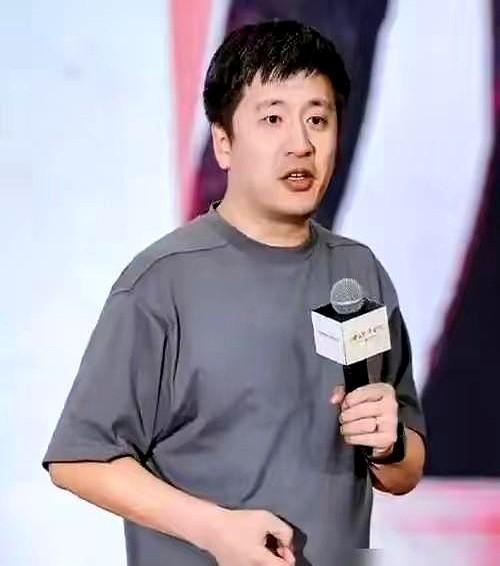 张雪峰把考公这层窗户纸，彻底捅烂了！他直接劝退那些想报笔试班的孩子，告诉他们行