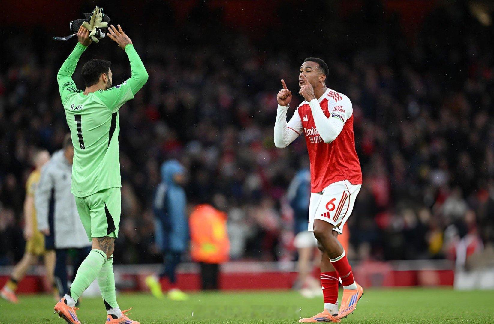 参考很多球迷评论，这才是阿森纳本赛季最强首发，大家觉得呢？大卫-拉亚廷贝尔、萨利