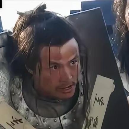 蓝玉被赐死当日，朱元璋独自走入牢房，摒退左右，对他轻声耳语：你的后代朕已送往云南