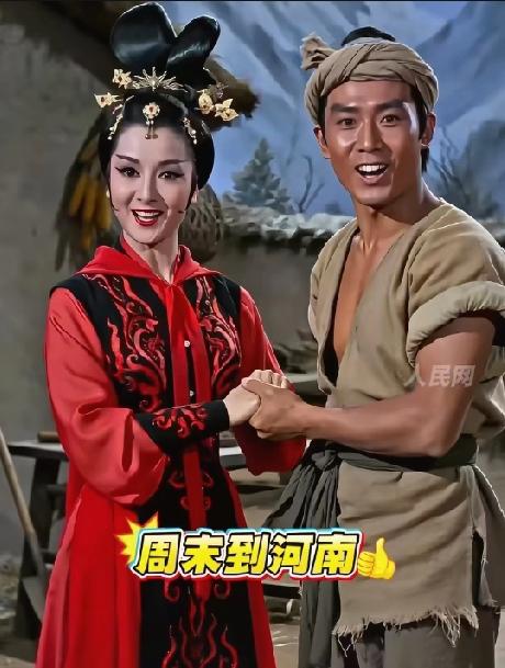 河南的早餐一般都是胡辣汤，水煎包，油条。我小时候经常在大街上这么吃早餐。河南