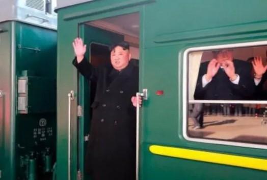 金正恩出发访华，为什么选择坐一整天火车？向中国释放出强烈信号。朝鲜很穷吗？首脑外