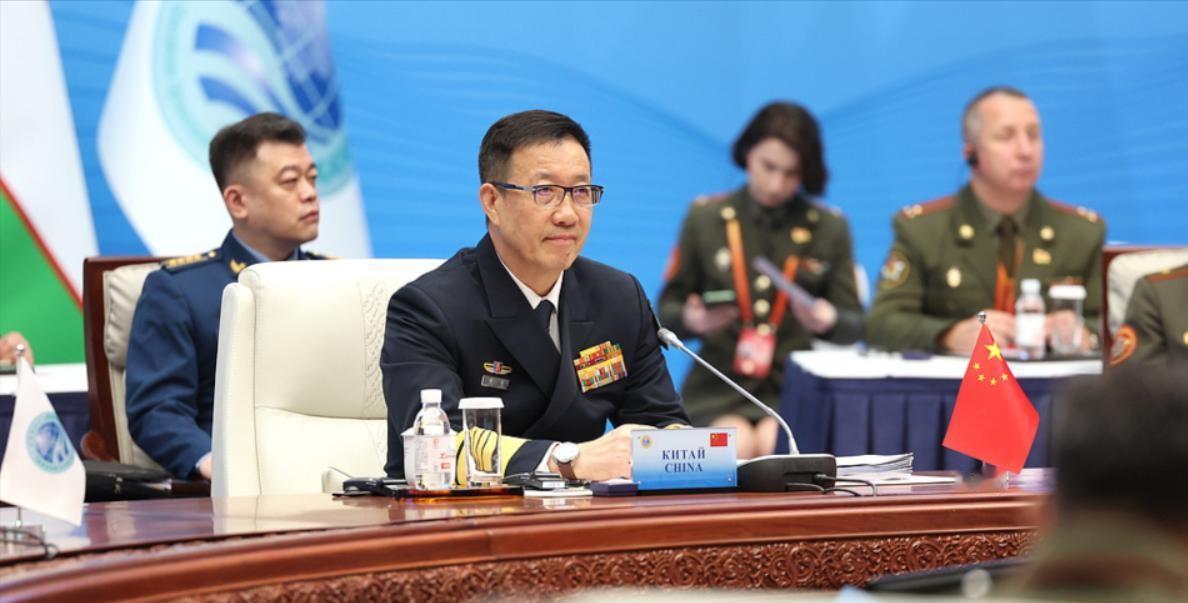 三大火药桶齐炸，美国还想递刀？十国防长紧急集结，中方果断出手4月23日到28