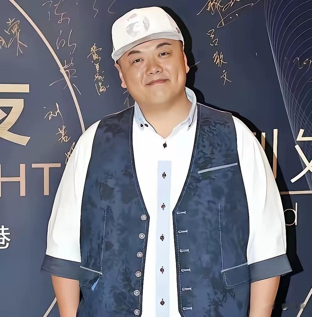 林子聪的一句“先过好今天”，治好了我的焦虑。身家不菲却不执着于在香港买房，带着