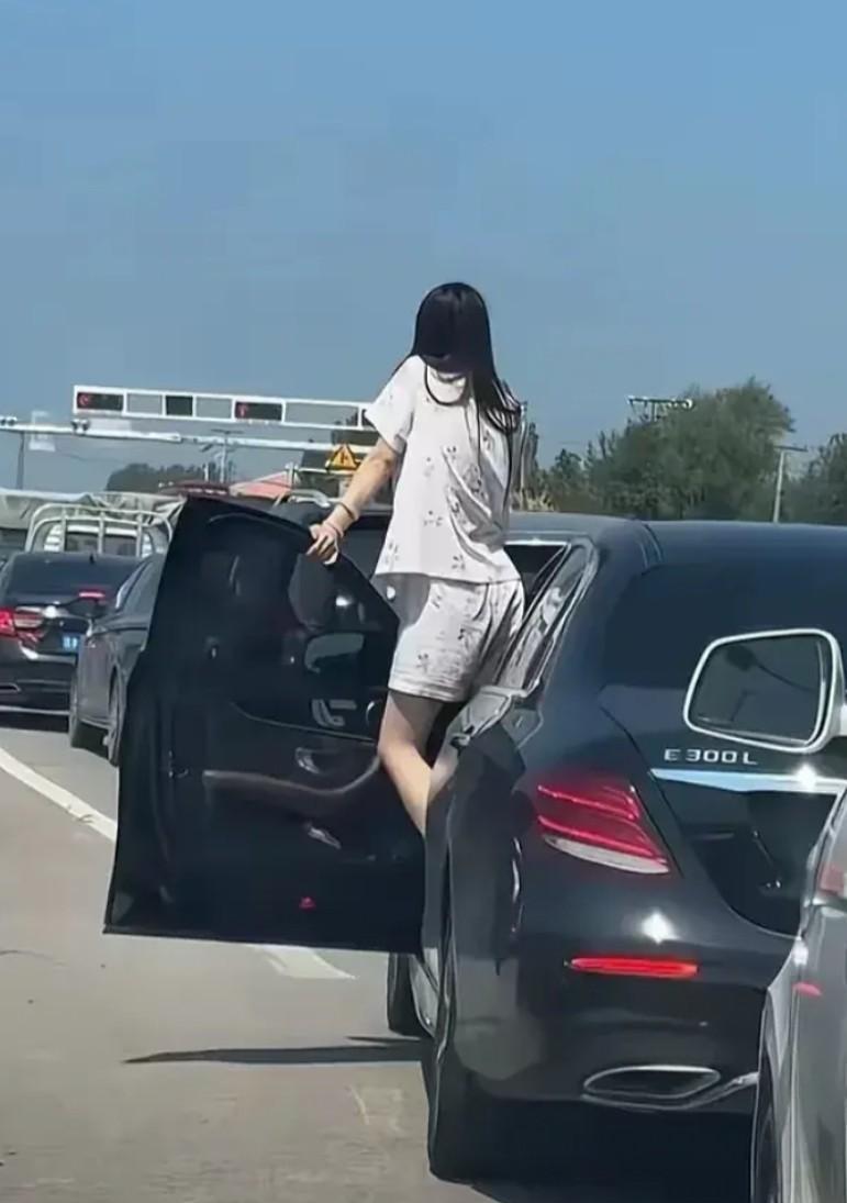E300就是普通人的天花板了吧