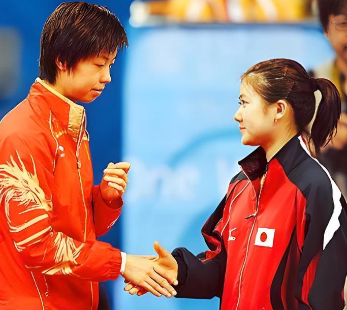 2011年福原爱专程扎进中国国乒训练基地求特训，红着脸找刘国梁要一名顶尖陪练，谁
