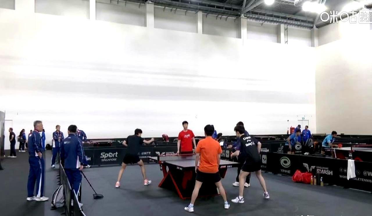 混双崩盘！男双独苗绝杀德国强档决胜局开局1-4落后，你攥手机的指节都发白了