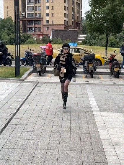 网友:你媳妇是个练家子啊？